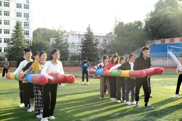 伟德bv1946官网“与心灵相约，与健康同行-2021级心理素质拓展活动”圆满结束